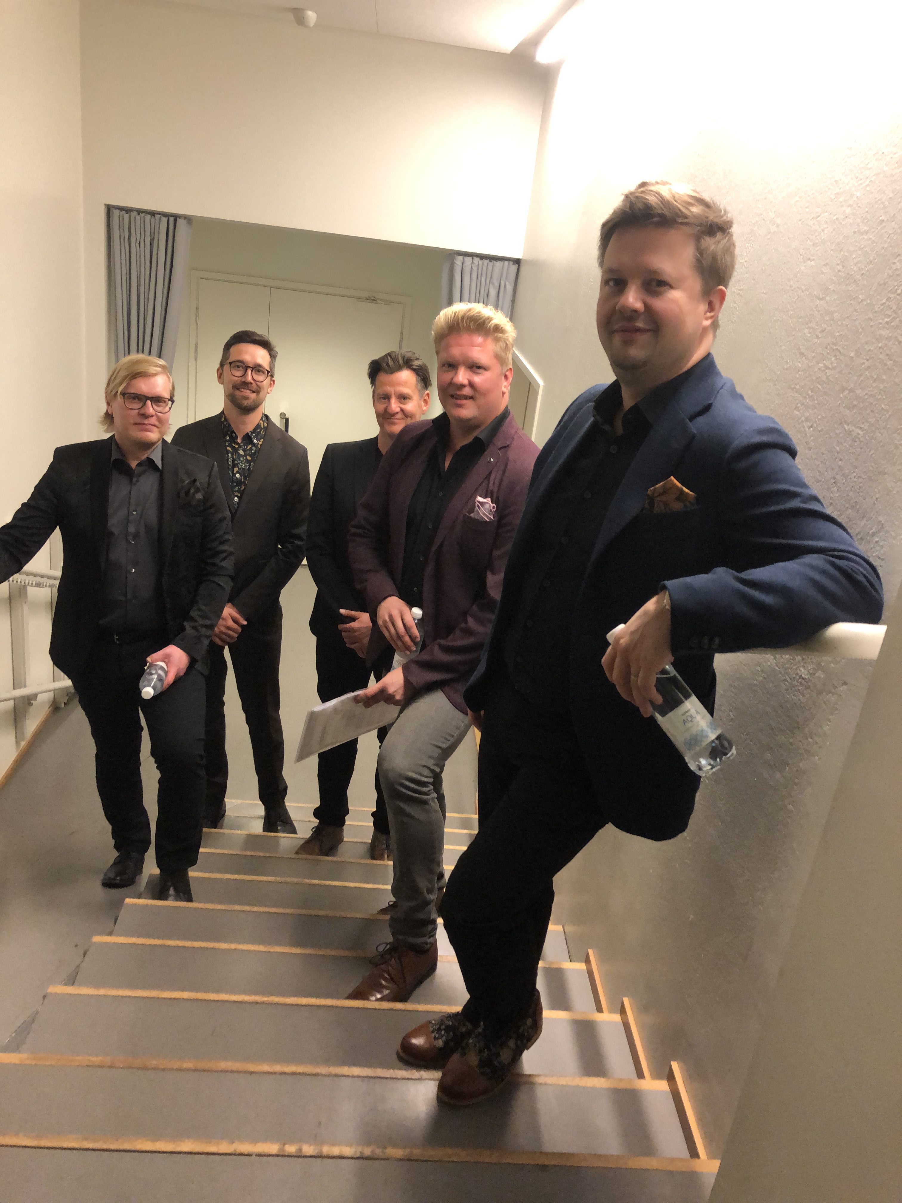 Bändi: Jari Kanninen, Johannes Salomaa, Janne Rajala, Teemu Eronen, Lasse Sakara.